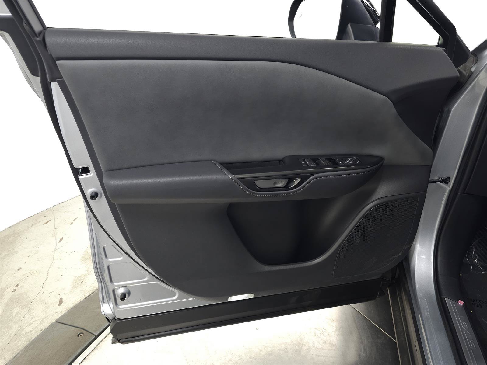 Used 2026 Lexus RZ 450e AWD w/ Technology Package image 16