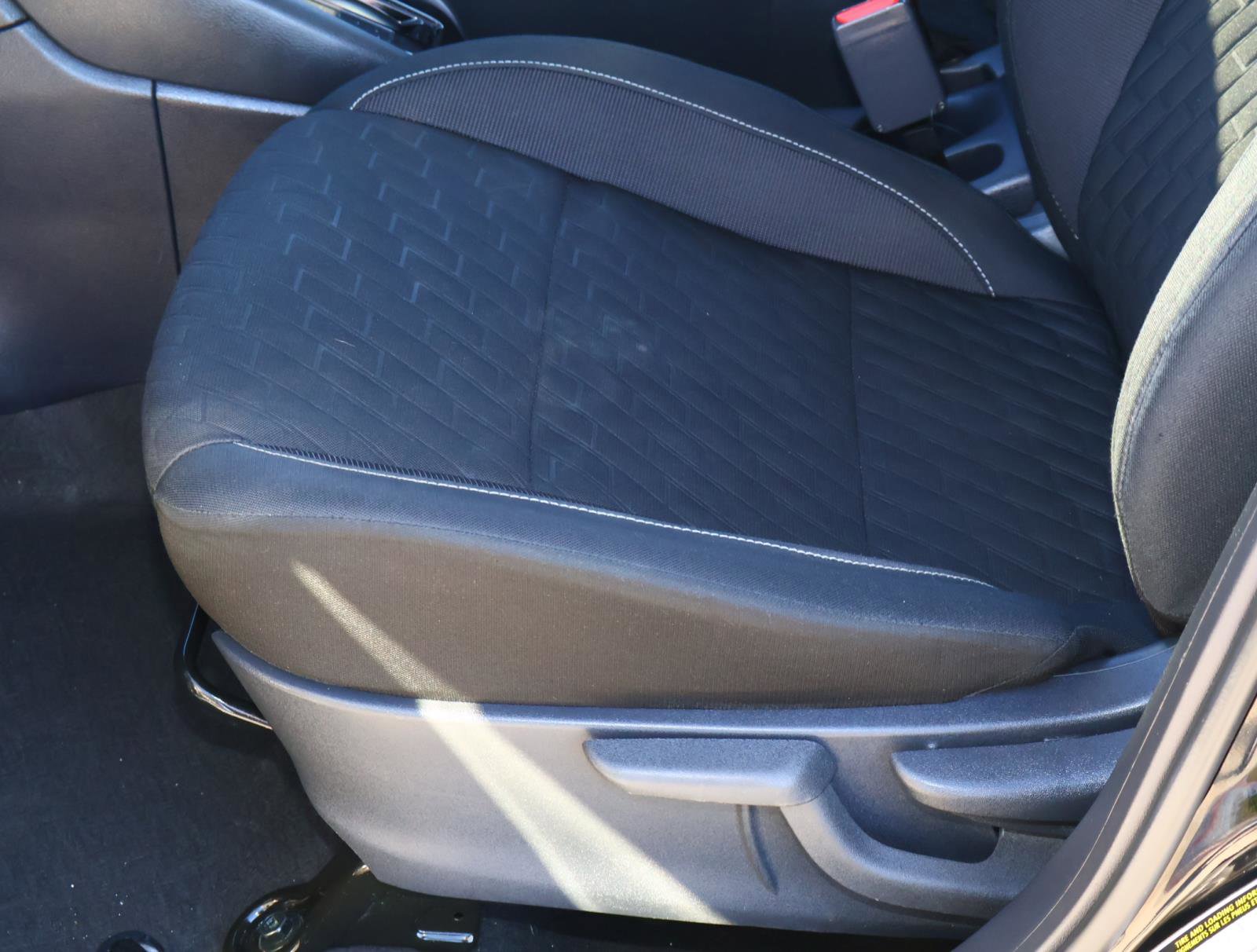 Used 2022 Nissan Kicks S image 13