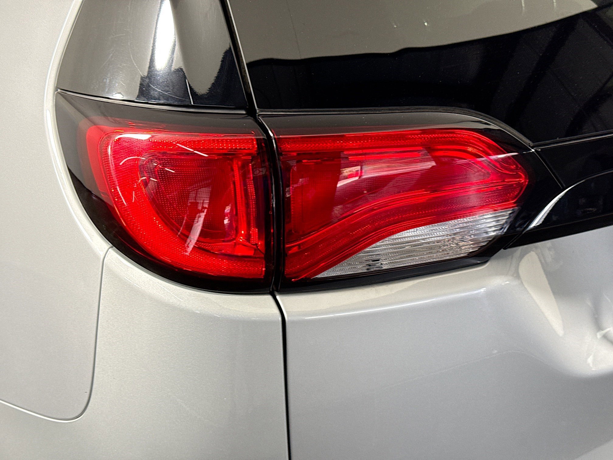 Used 2023 Chrysler Voyager LX FWD image 34