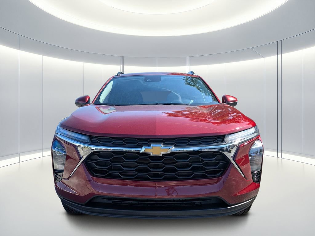 Used 2025 Chevrolet Trax LT FWD image 8