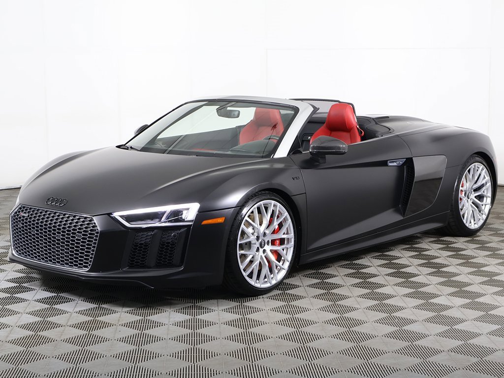 Used 2018 Audi R8 V10 w/ Carbon Exterior Package image 8