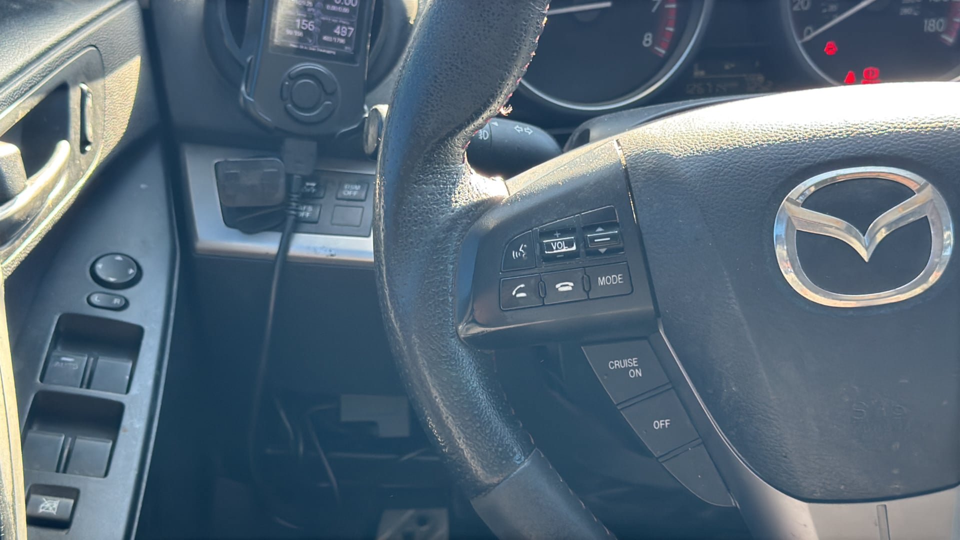 Used 2012 MAZDA MAZDA3 Touring w/ Mazdaspeed Tech Pkg FWD image 27