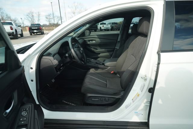 Used 2024 Honda Accord Sport image 13