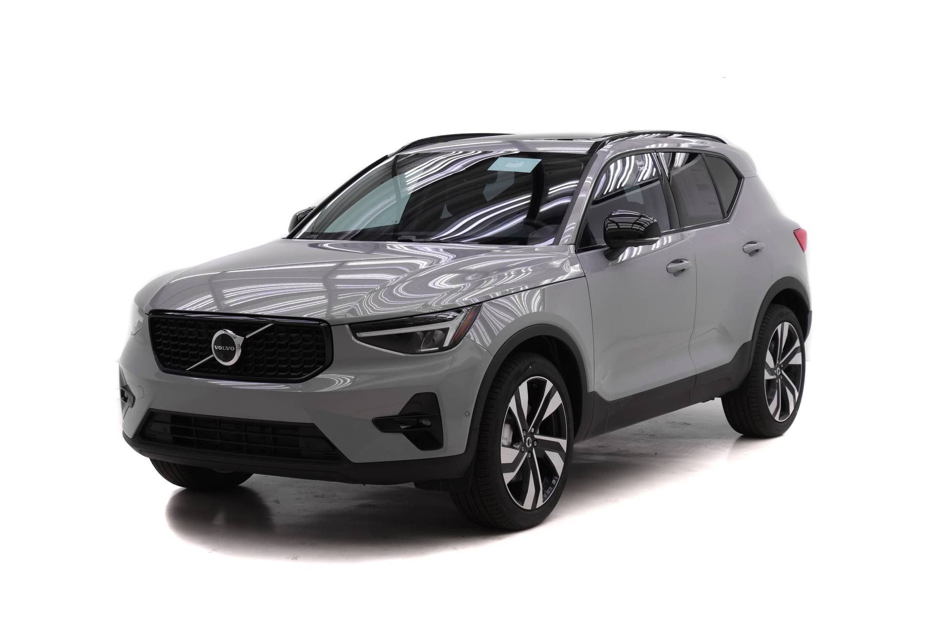 New 2026 Volvo XC40 B5 Plus w/ Protection Package Premier AWD/4WD image 1