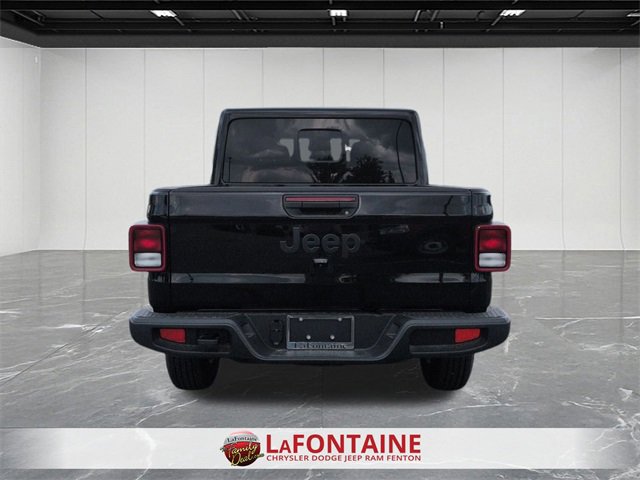 New 2025 Jeep Gladiator Sport image 4