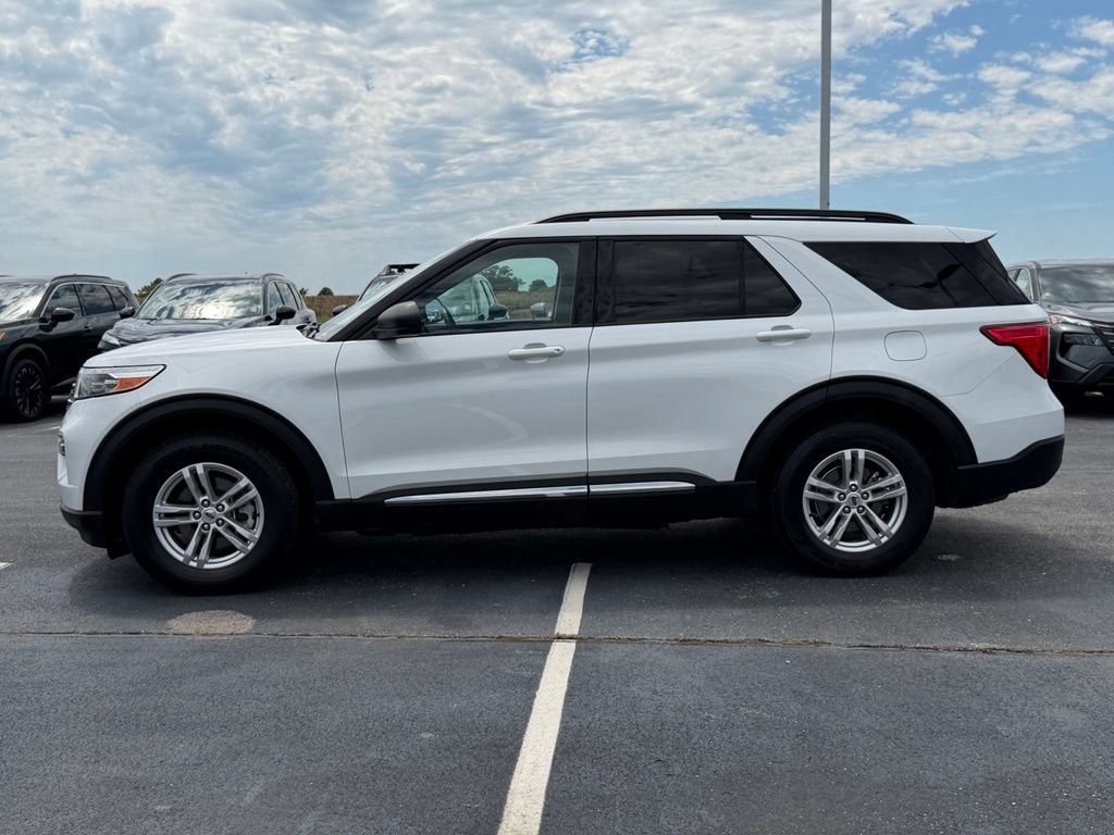 Used 2023 Ford Explorer XLT w/ Equipment Group 202A AWD/4WD image 8