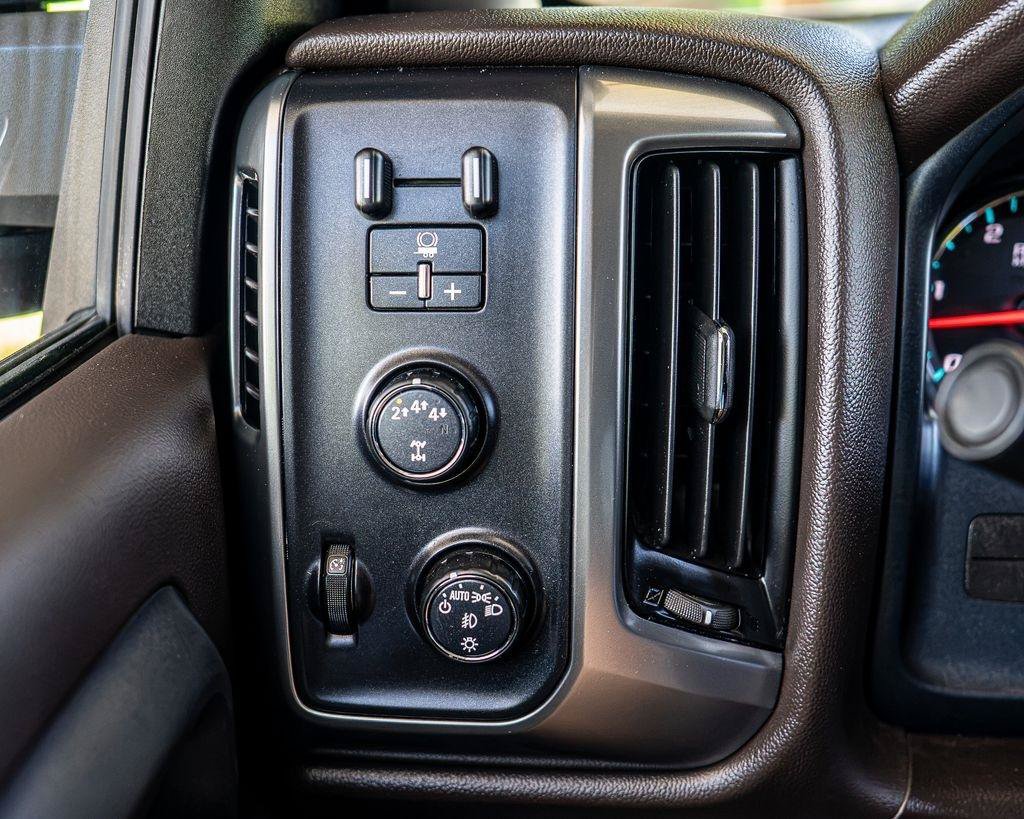 Used 2019 Chevrolet Silverado 3500 LT w/ LT Convenience Package AWD/4WD image 34