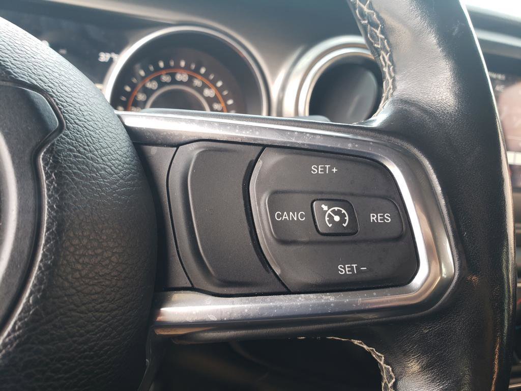 Used 2018 Jeep Wrangler Unlimited Sahara image 34