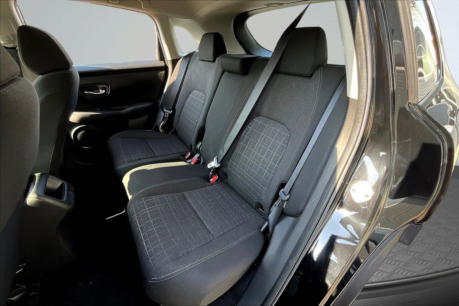 Used 2025 Honda HR-V LX image 21