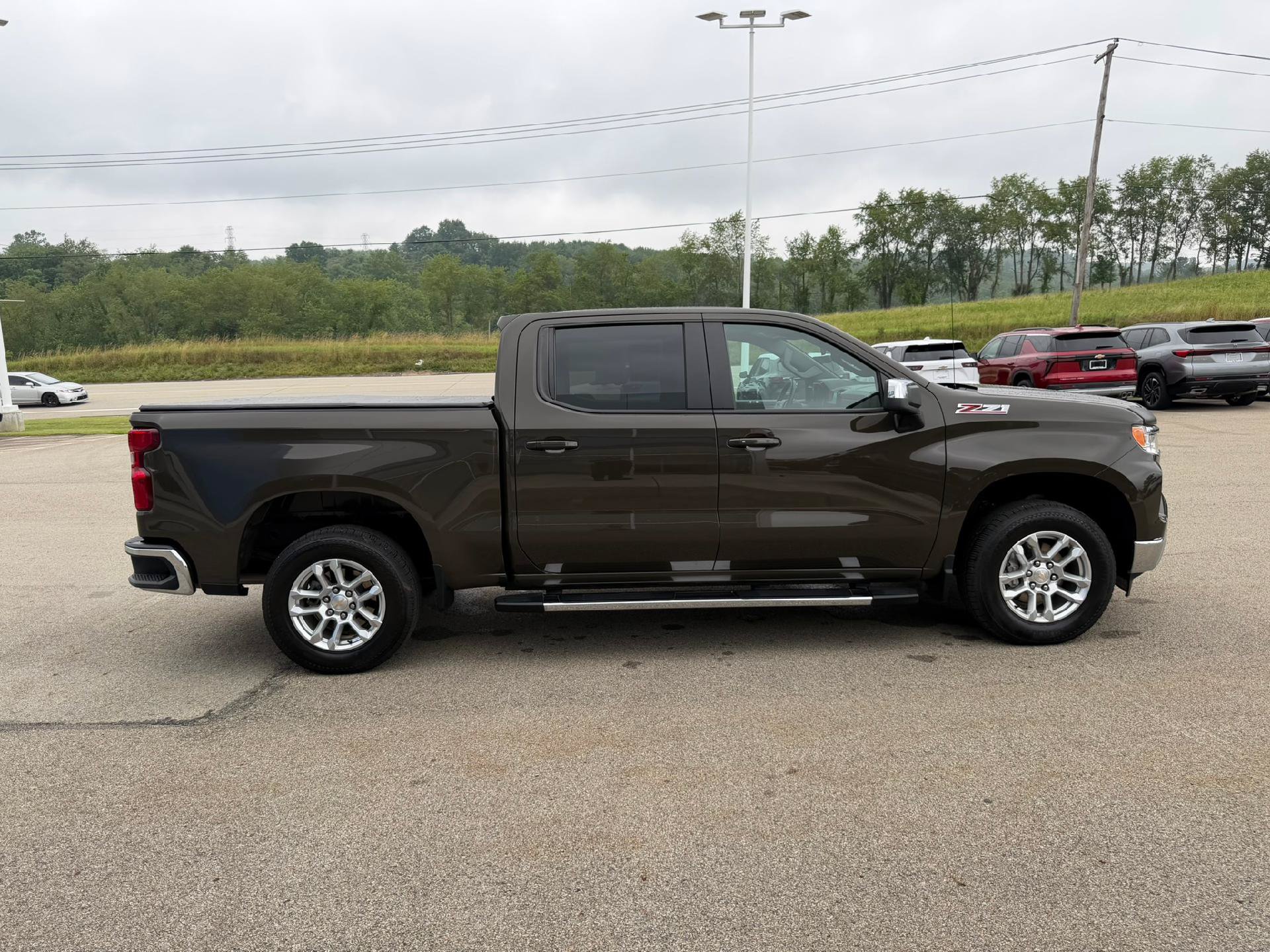 Certified 2023 Chevrolet Silverado 1500 LT w/ Z71 Off-Road Package AWD/4WD image 7