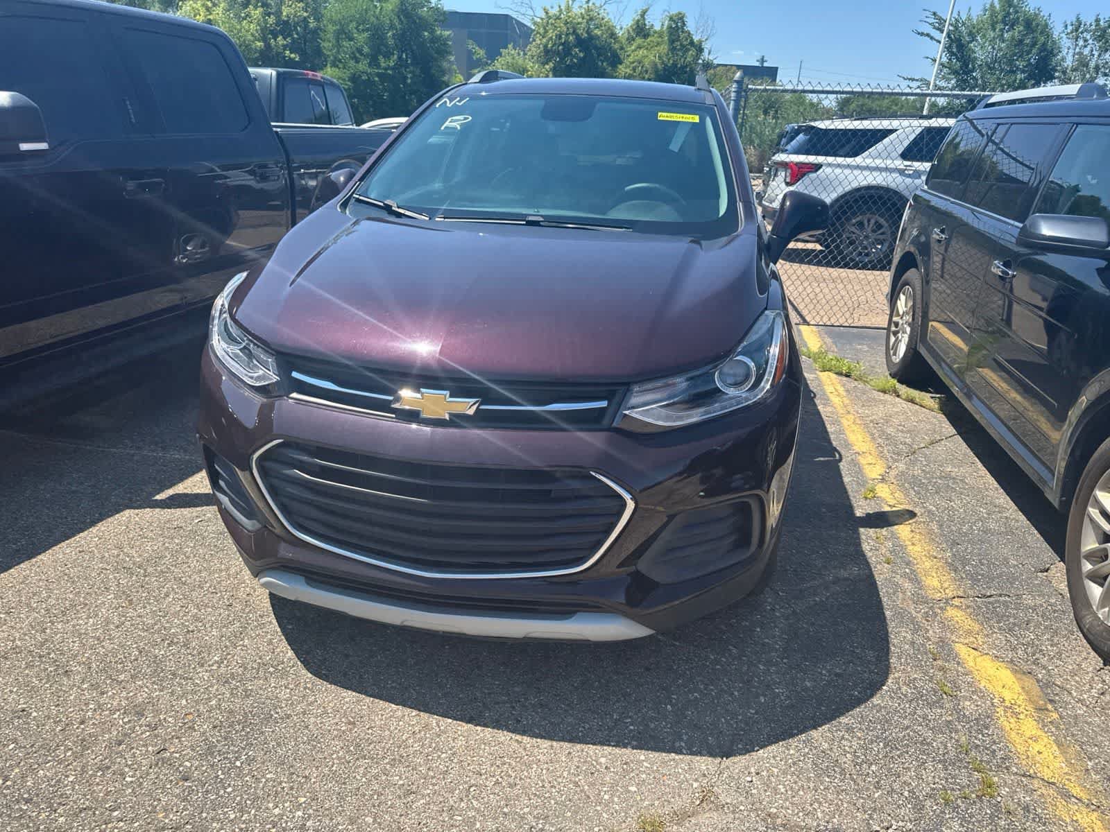 Used 2022 Chevrolet Trax LT w/ LT Convenience Package AWD/4WD image 21