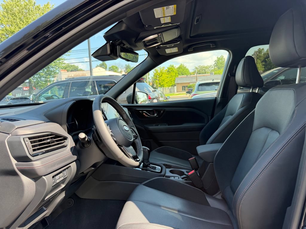 Used 2025 Subaru Forester Touring AWD/4WD image 16