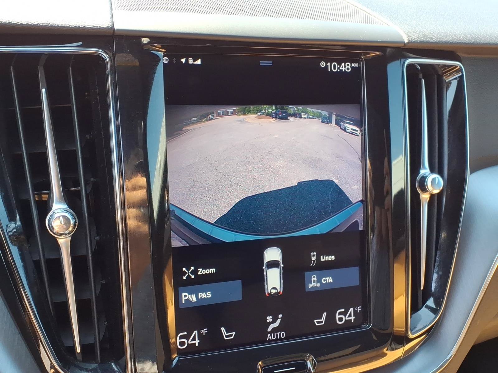 Used 2020 Volvo XC60 T6 Momentum AWD/4WD image 21