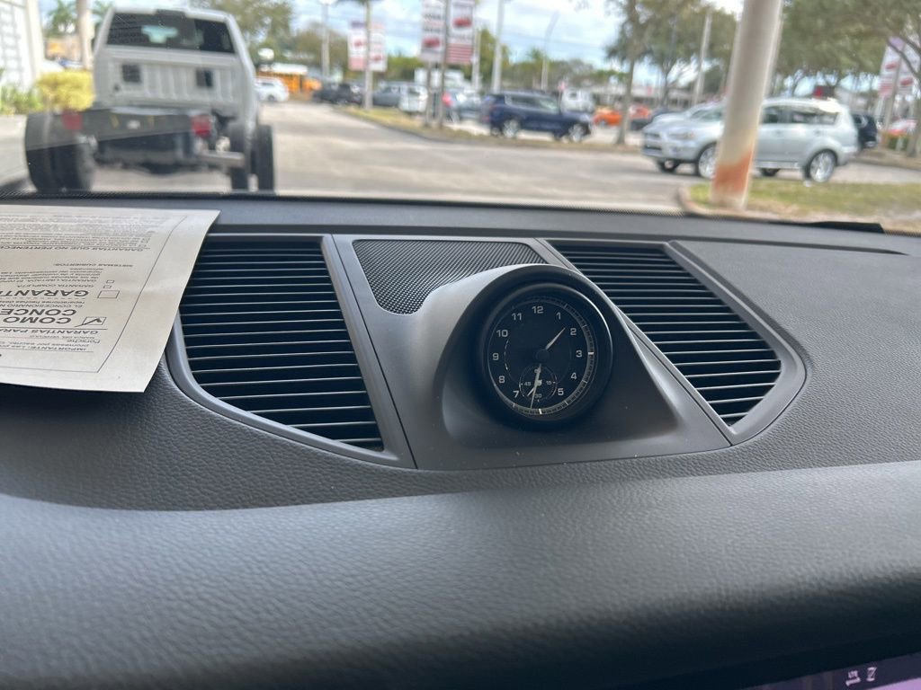 Used 2022 Porsche Macan image 43