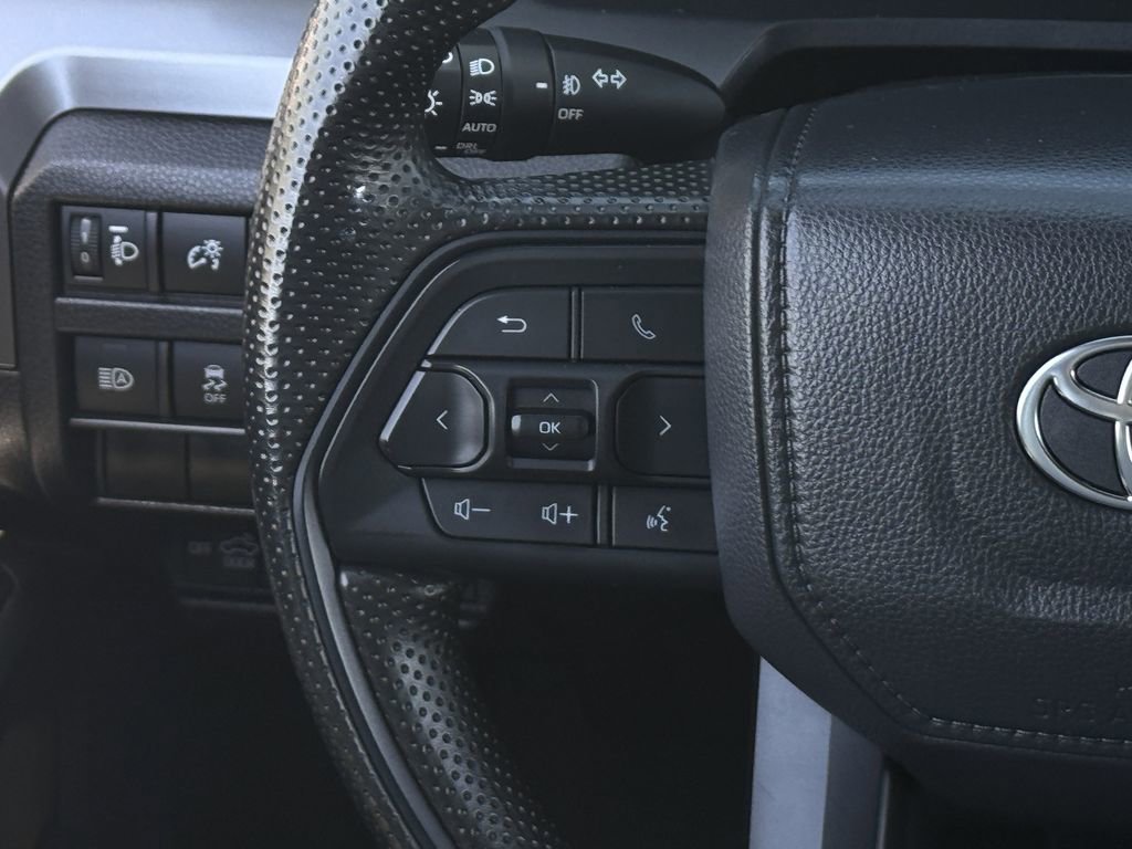 Used 2024 Toyota Tacoma SR5 AWD/4WD image 13