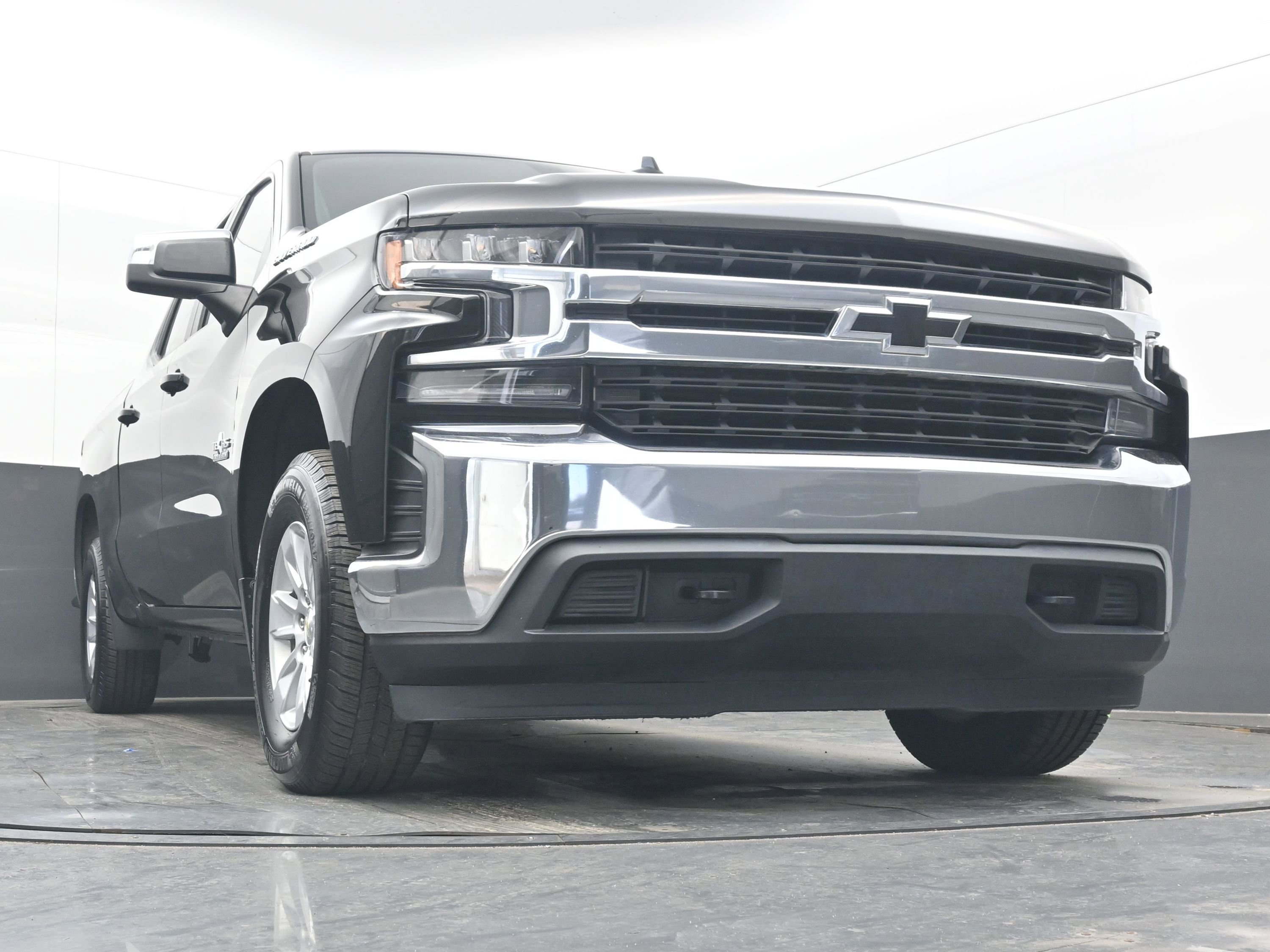 Used 2020 Chevrolet Silverado 1500 LT w/ Texas Edition image 23