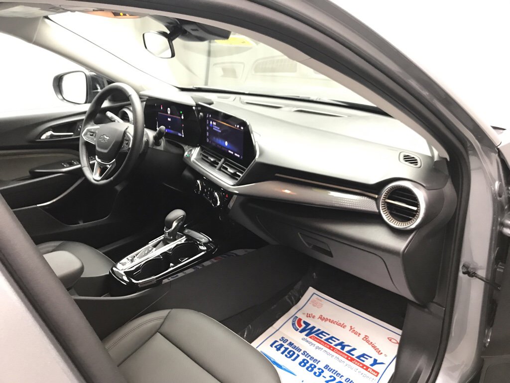 Used 2025 Chevrolet Trax ACTIV w/ Driver Confidence Package image 22