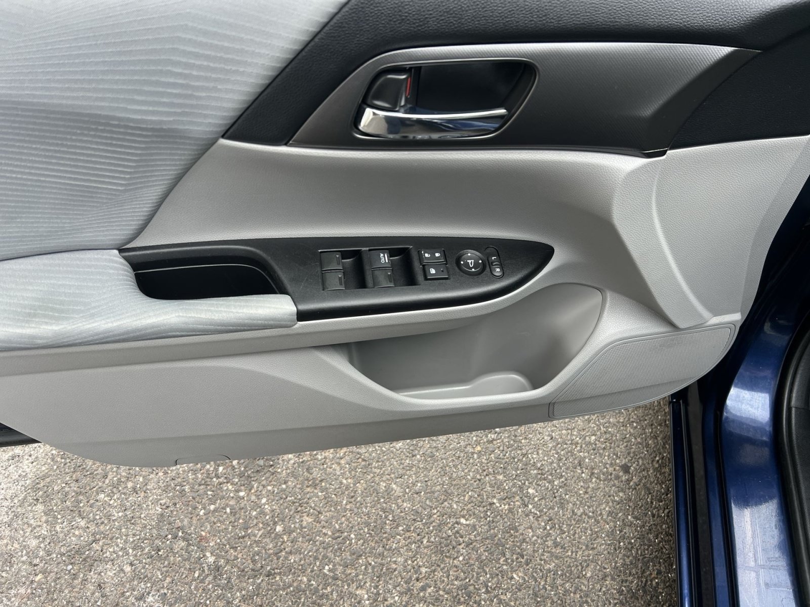 Used 2015 Honda Accord LX image 14