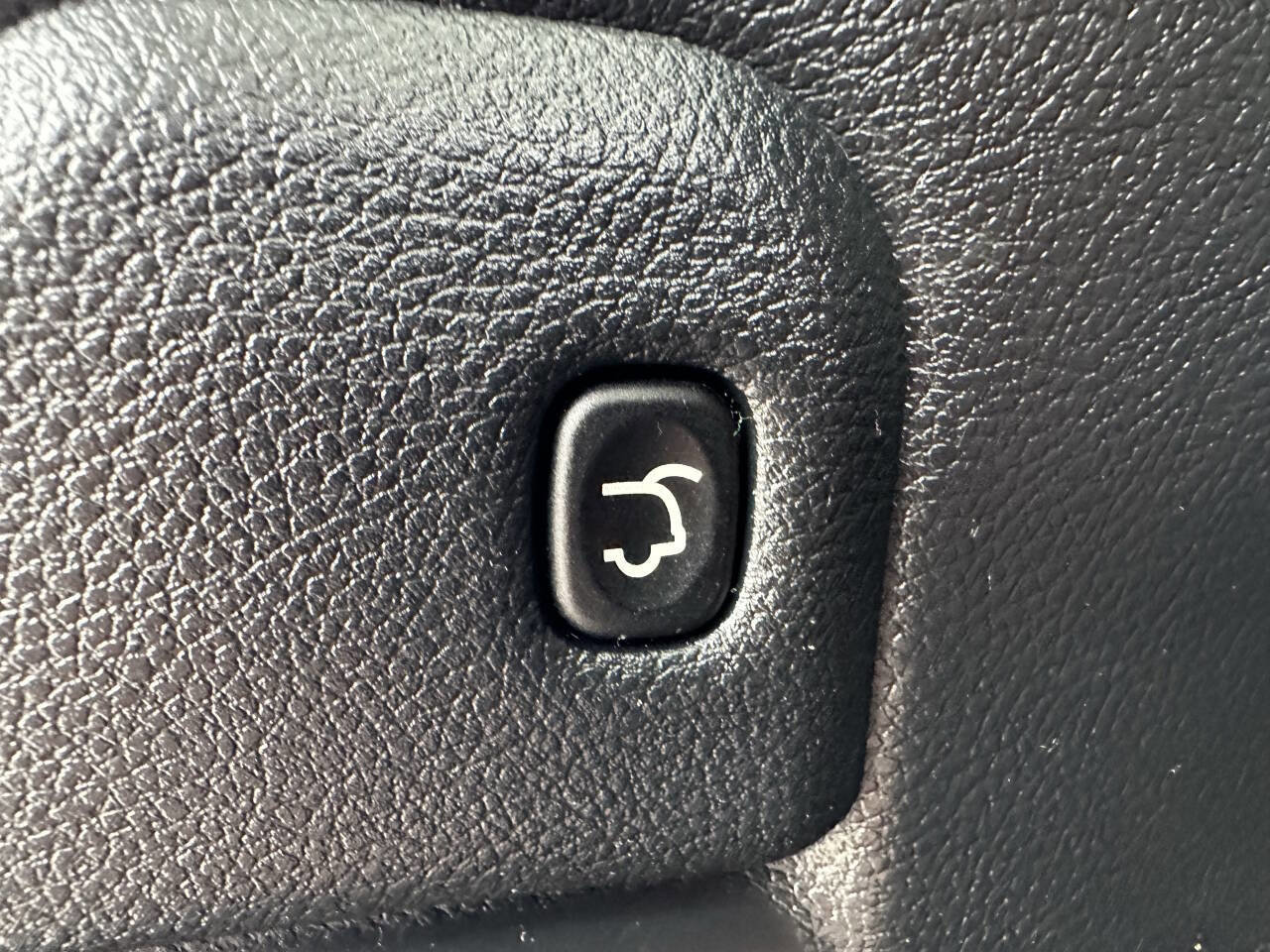 Used 2020 Jeep Grand Cherokee Limited X image 33