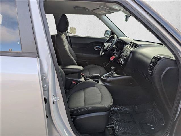 Used 2016 Kia Soul + FWD image 18