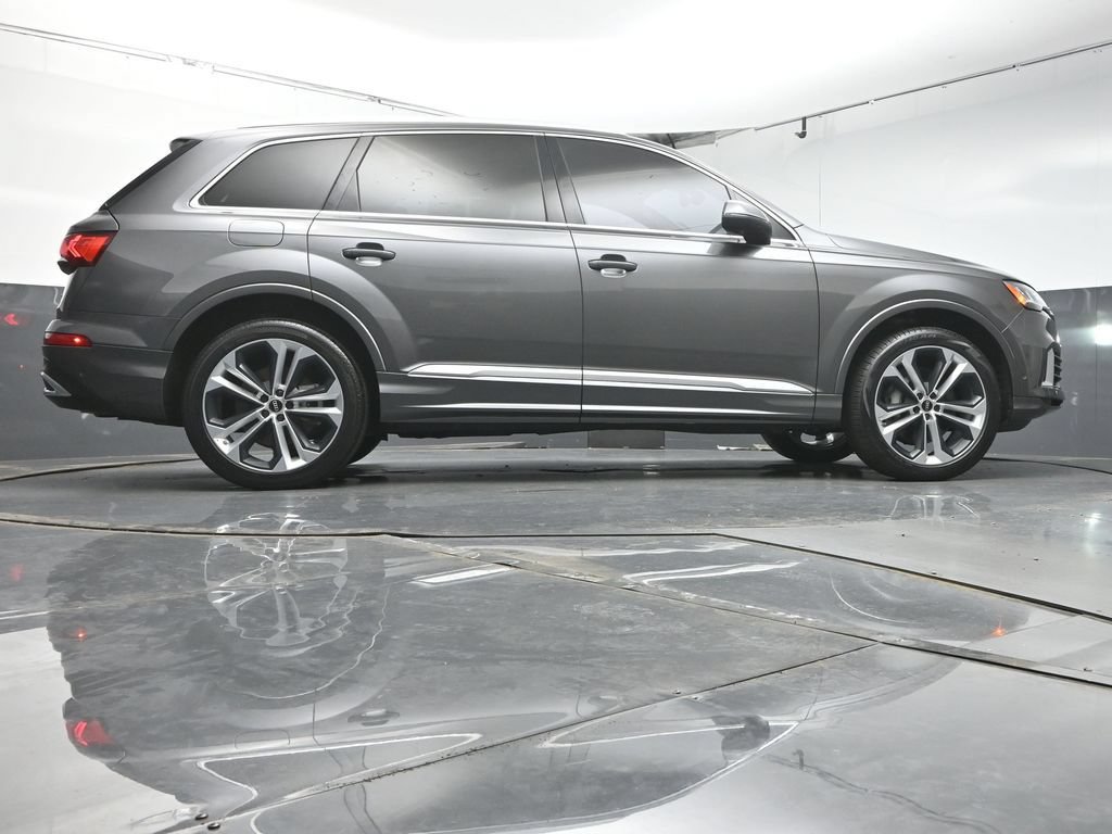 Used 2022 Audi Q7 3.0T Premium Plus w/ Premium Plus Package AWD/4WD image 40