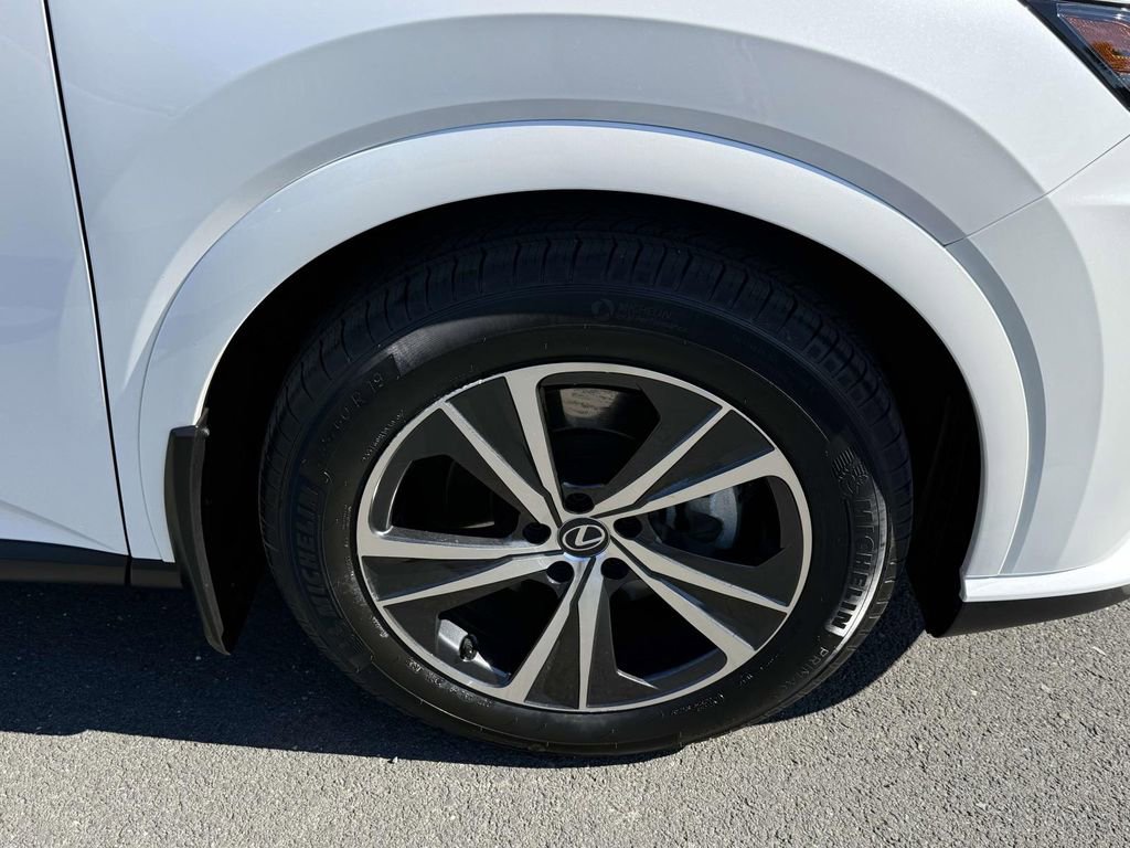 Used 2023 Lexus RX 350 Premium w/ Accessory Package (Z1) AWD/4WD image 7