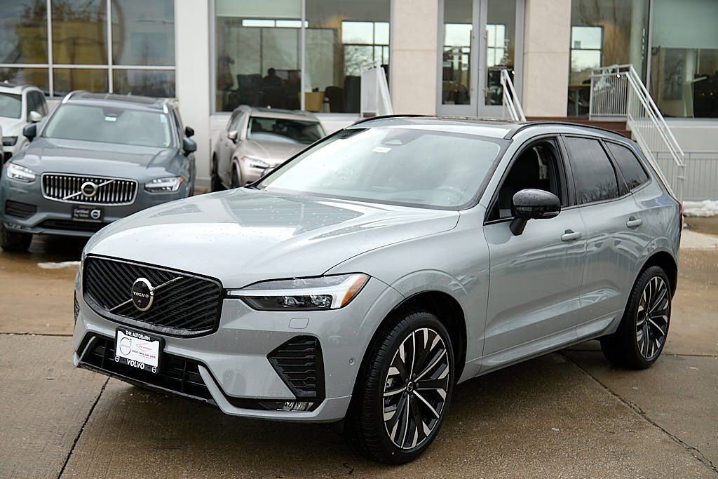 New 2026 Volvo XC60 B5 Ultra w/ Climate Package image 6