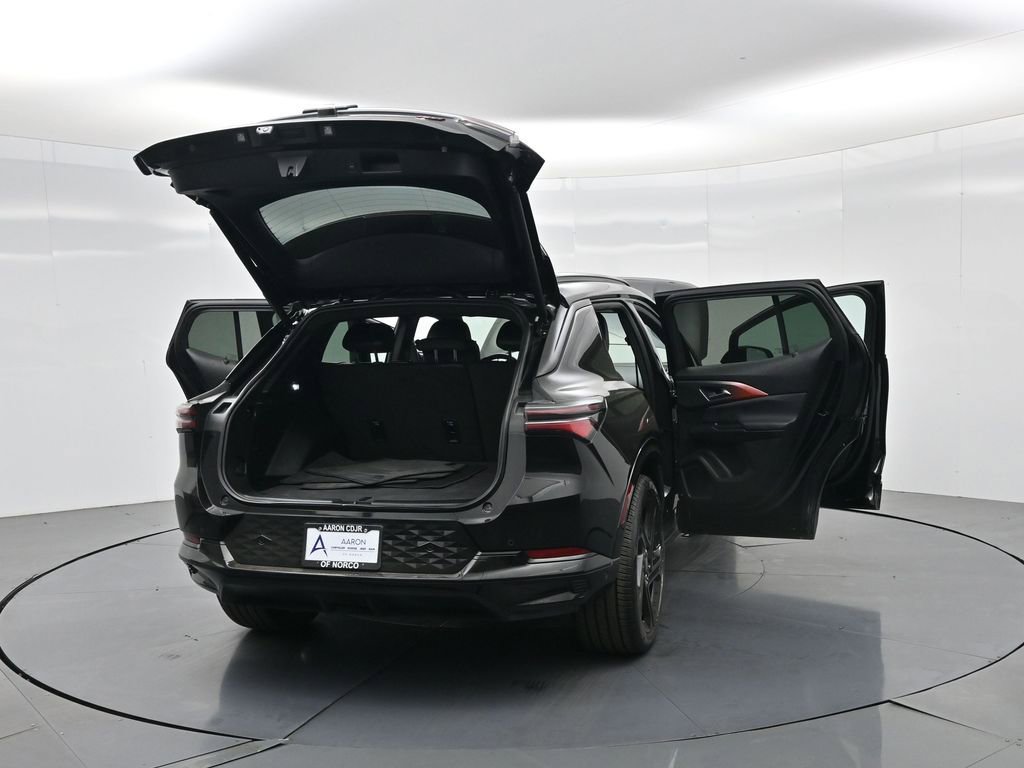 Used 2024 Chevrolet Equinox EV RS image 36