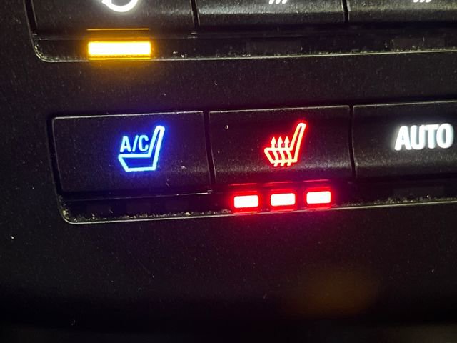 Used 2017 Lincoln MKC Reserve image 28