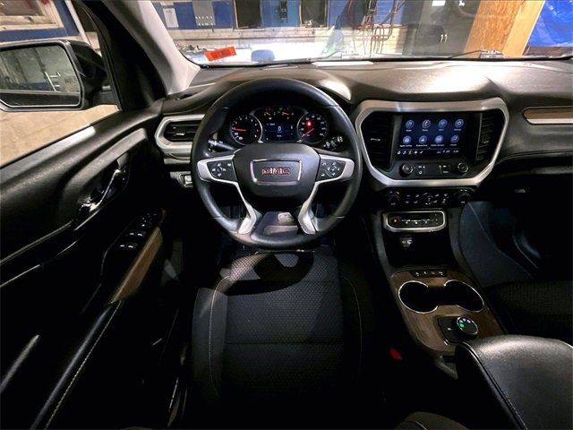 Used 2022 GMC Acadia SLE image 5