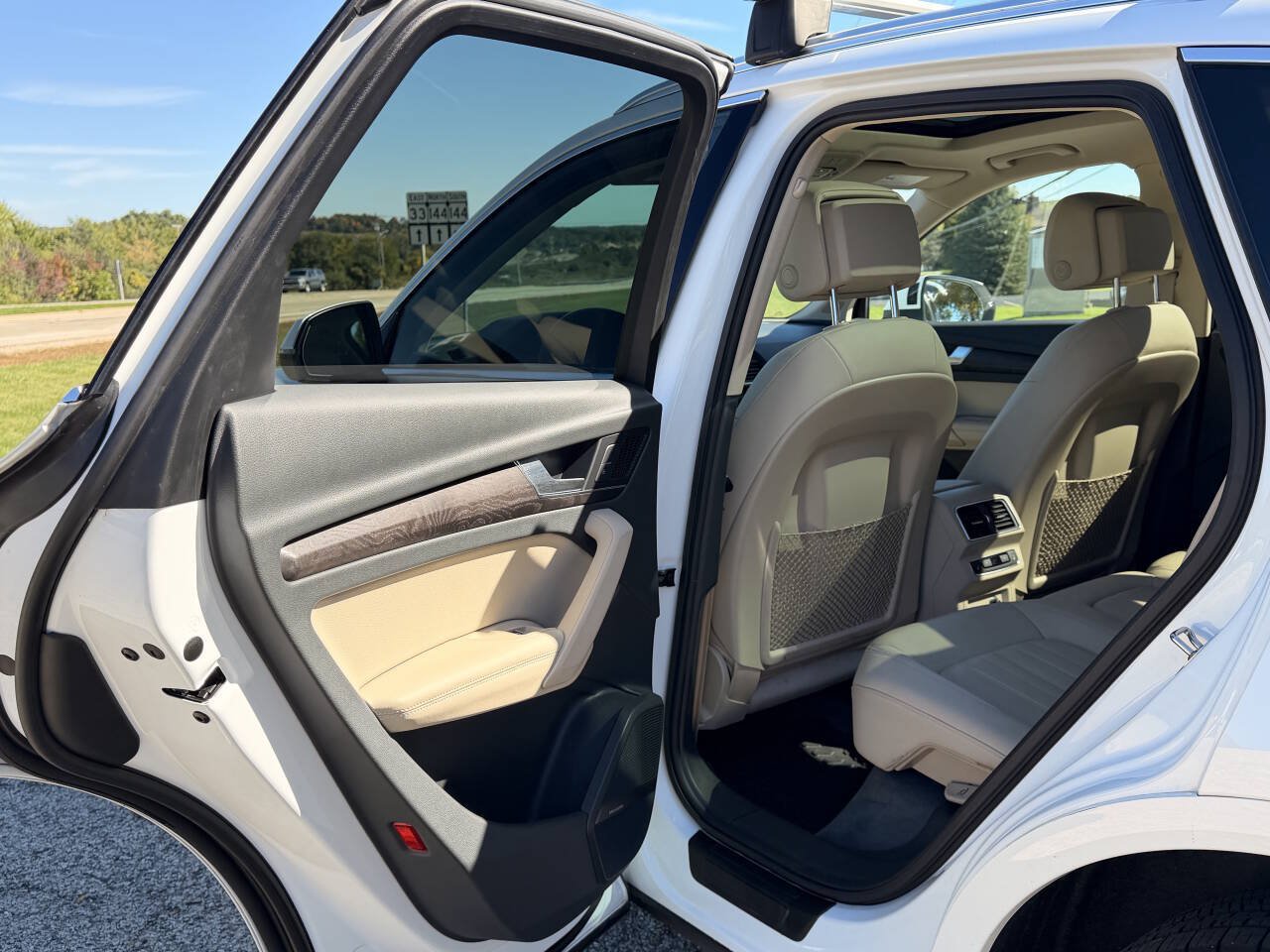Used 2019 Audi Q5 2.0T Premium Plus w/ Premium Plus Package AWD/4WD image 24