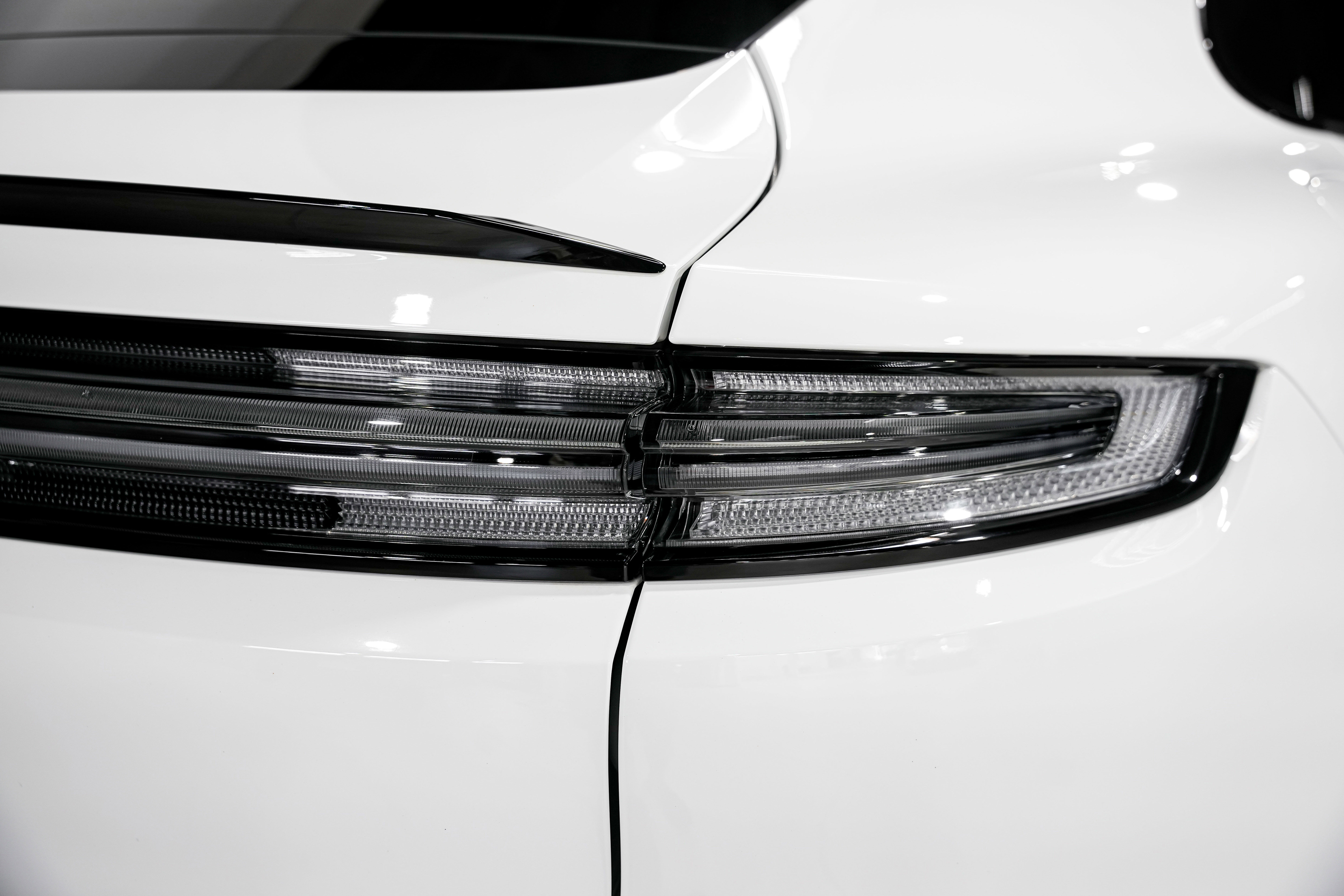 Used 2024 Porsche Cayenne Coupe w/ Premium Package Plus image 44