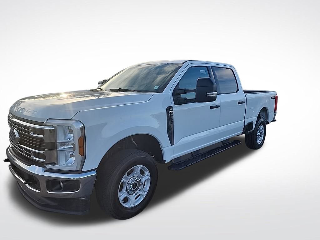 Used 2025 Ford F250 XLT image 3