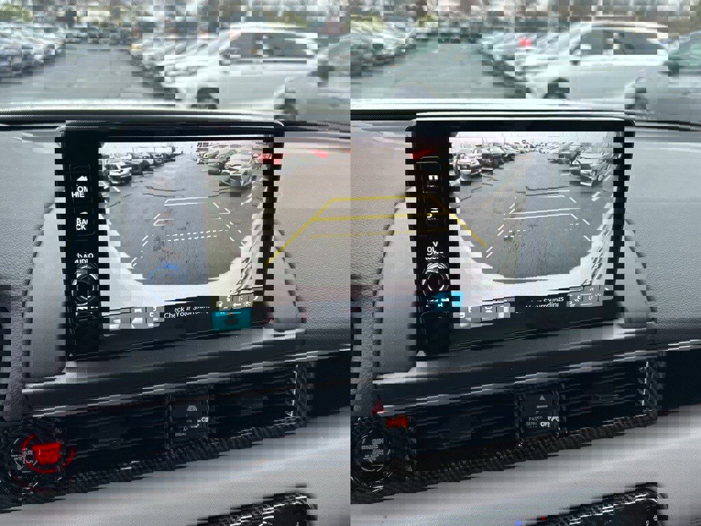 Used 2025 Honda Pilot Touring image 14