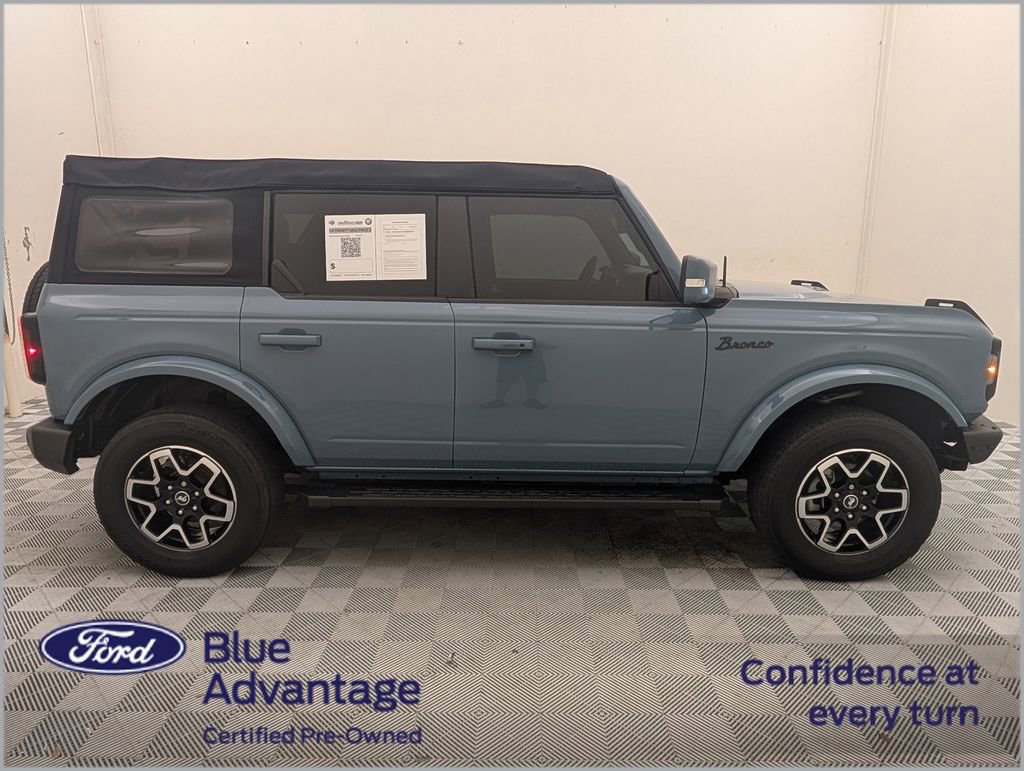 Used 2023 Ford Bronco Outer Banks AWD/4WD image 2