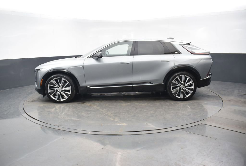 Certified 2024 Cadillac Lyriq Luxury w/ LPO, Floor Liner Package image 2