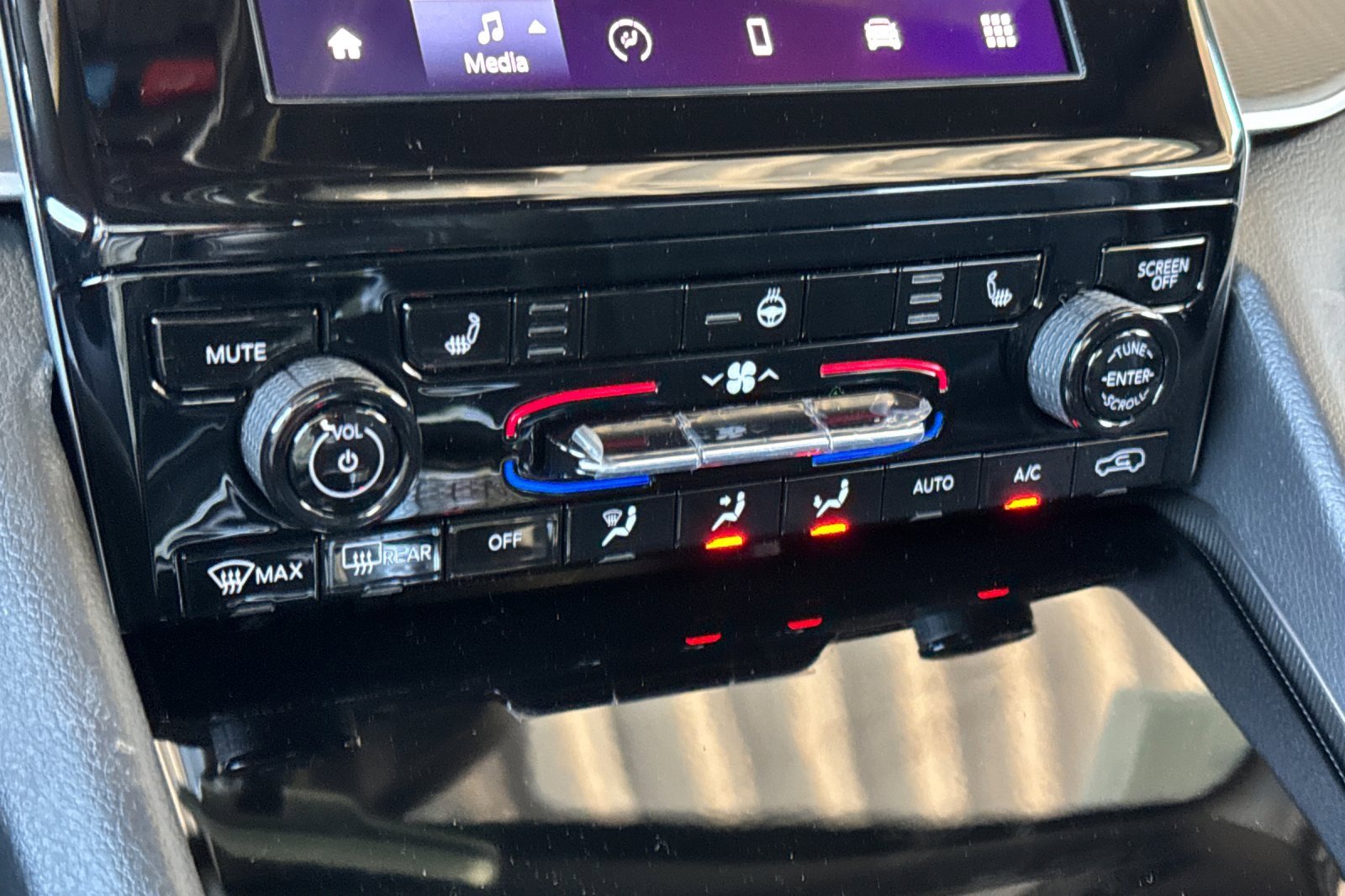 Certified 2025 Jeep Grand Cherokee L Altitude image 20