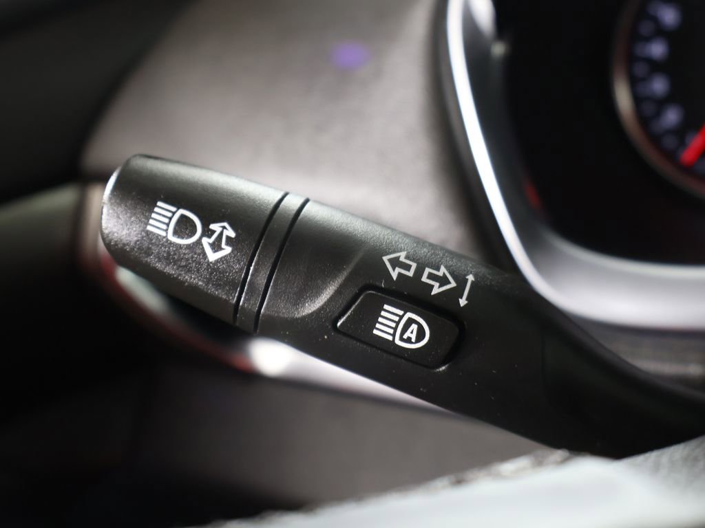 Used 2023 Chevrolet Traverse Premier AWD/4WD image 49