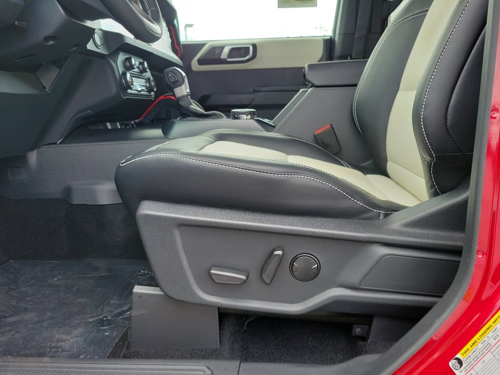 New 2026 Ford Bronco Outer Banks w/ Sasquatch Package AWD/4WD image 19