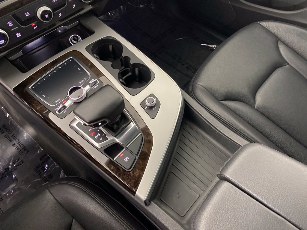 Used 2017 Audi Q7 2.0T Premium Plus w/ Premium Plus Package AWD/4WD image 21