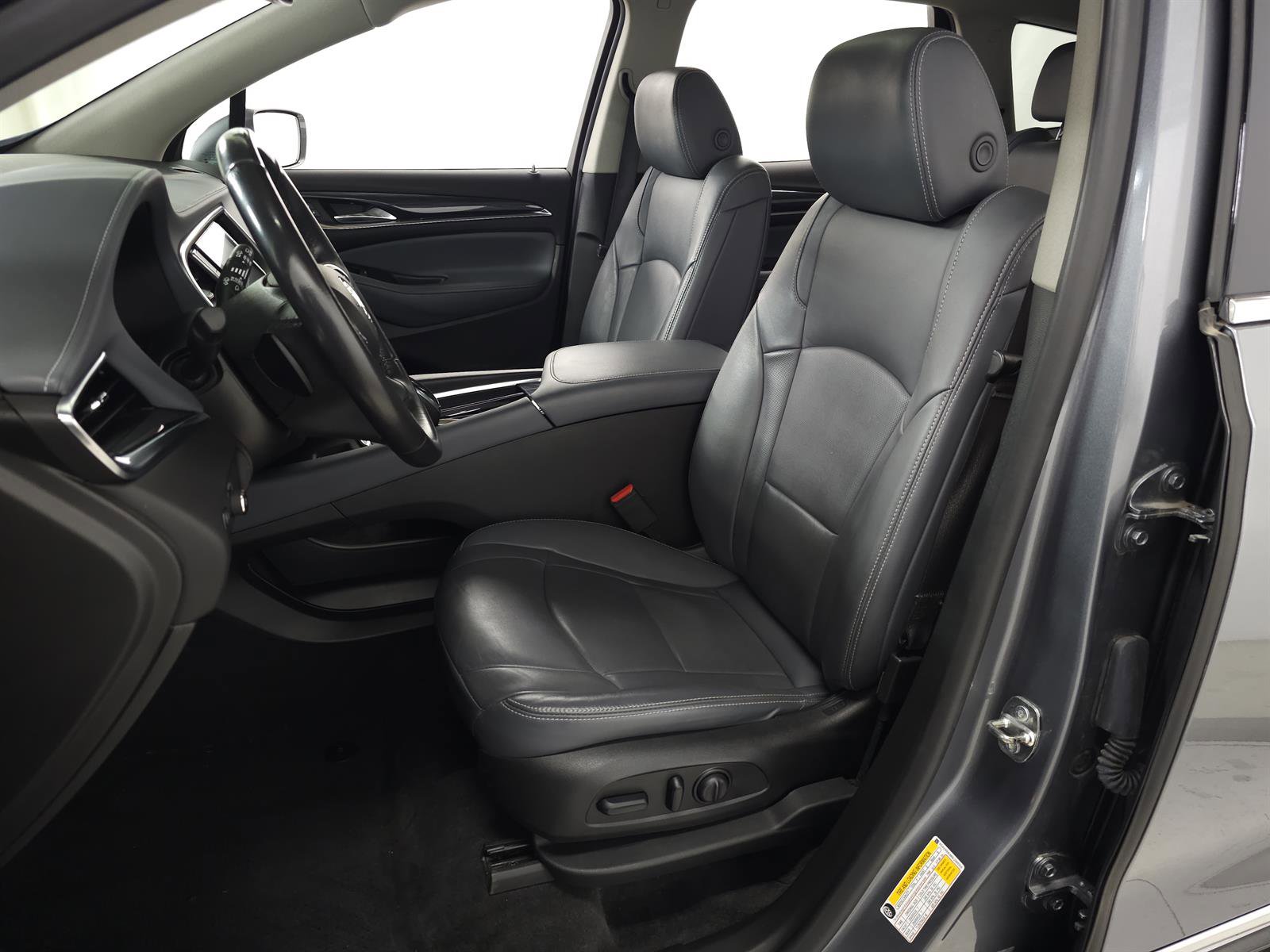 Used 2019 Buick Enclave Essence image 14