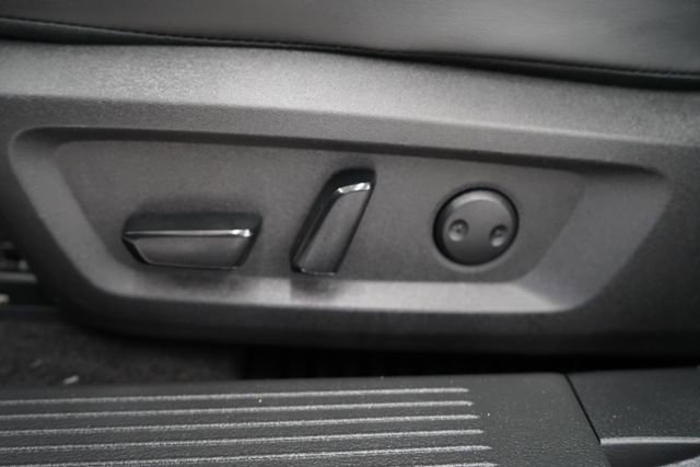 Used 2023 Nissan Rogue SV w/ SV Premium B Package image 10