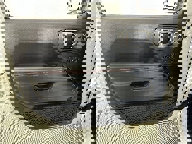 Used 2025 Jeep Gladiator Rubicon w/ Convenience Group image 23