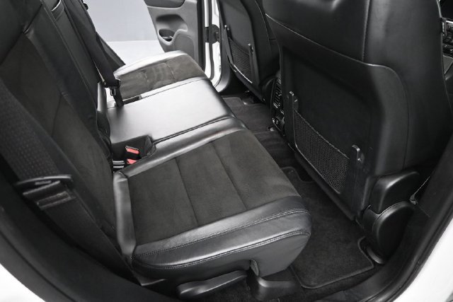 Used 2019 Jeep Grand Cherokee Altitude AWD/4WD image 18