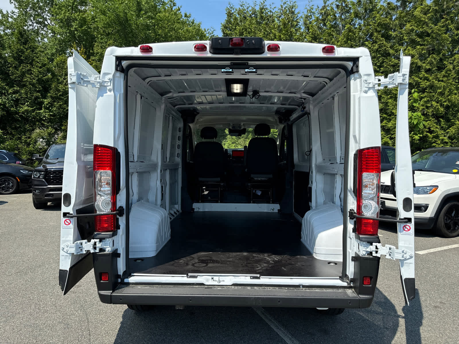 New 2024 RAM ProMaster 1500 w/ Quick Order Package 22H SLT+ image 29