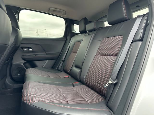 New 2025 Nissan Kicks SR image 16