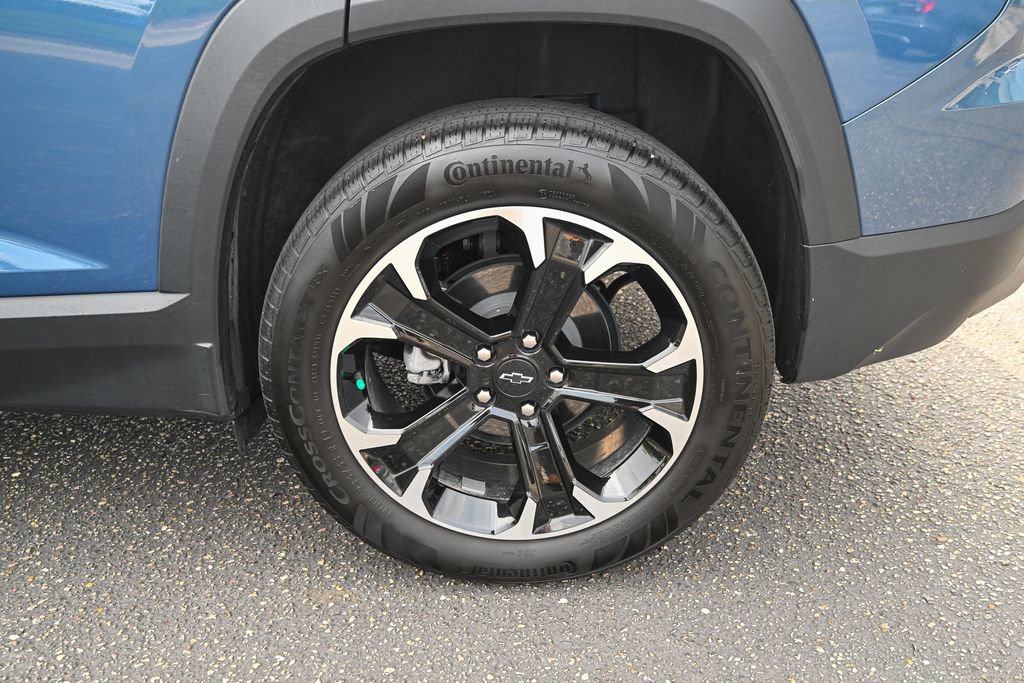 Used 2025 Chevrolet Equinox LT w/ Convenience Package II FWD image 13