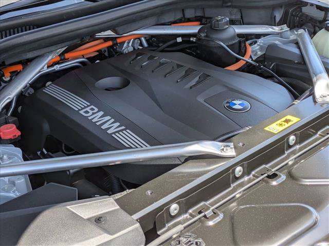 New 2026 BMW X5 xDrive50e w/ Executive Package AWD/4WD image 18