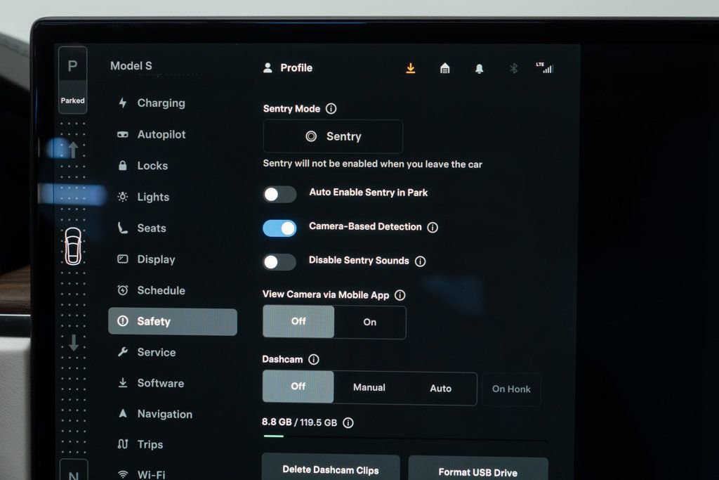 Used 2022 Tesla Model S Standard Range image 26