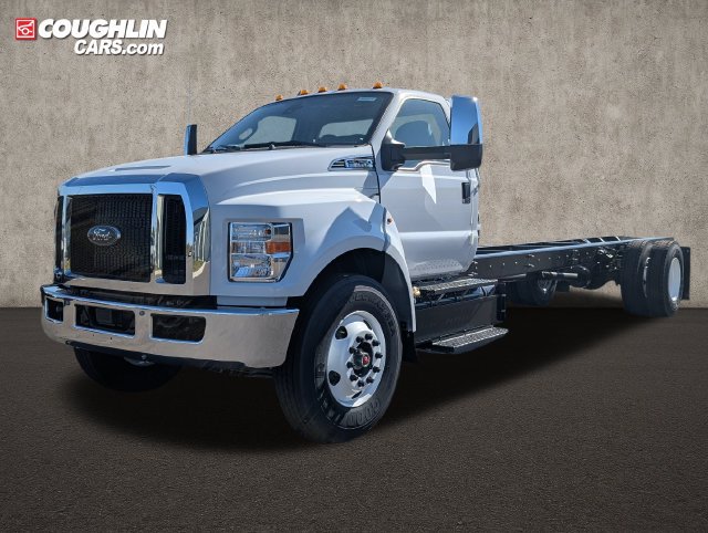New 2027 Ford F750 2WD Regular Cab Super Duty image 3